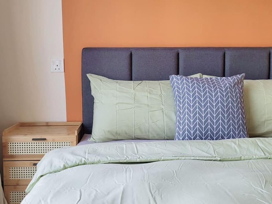 Family Friendly - 3 Bedrooms 6 Pax - Free Parking Pangsapuri *