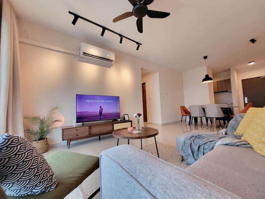 Apartemen Family Friendly - 3 Bedrooms 6 Pax - Free Parking
